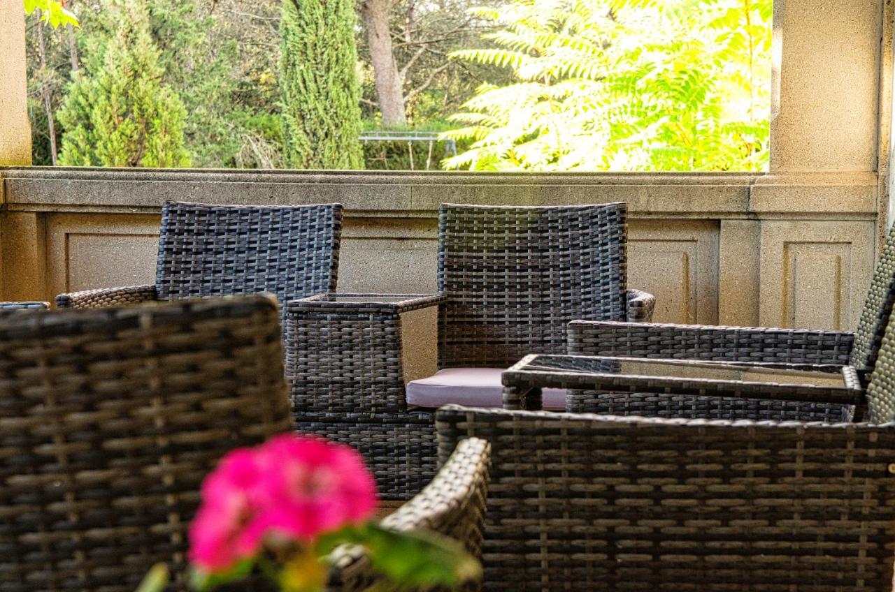 Hotel Restaurant Le Colombier Remoulins Eksteriør bilde