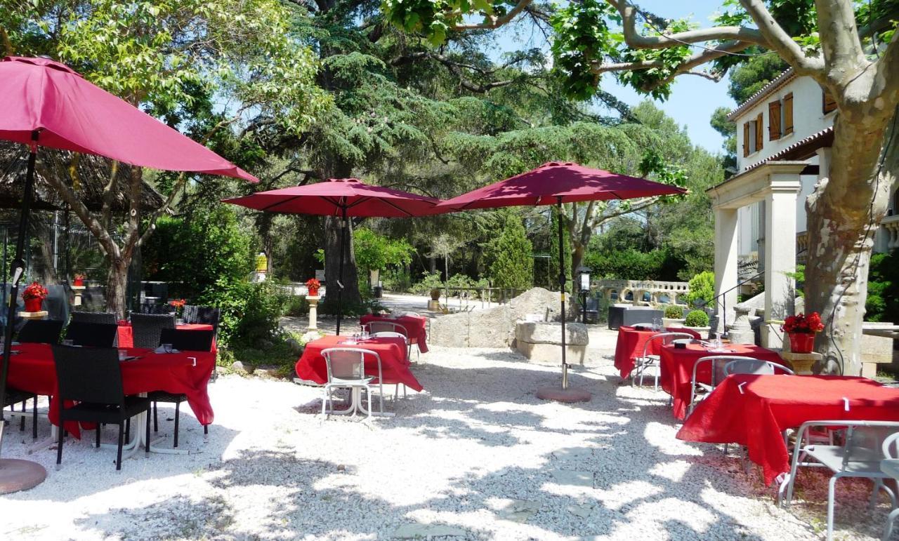 Hotel Restaurant Le Colombier Remoulins Eksteriør bilde
