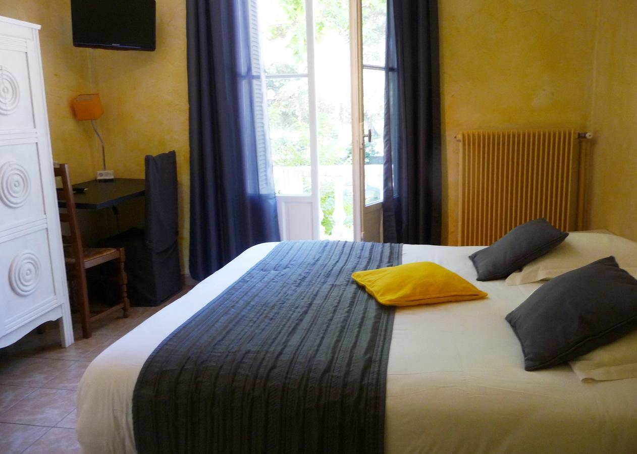 Hotel Restaurant Le Colombier Remoulins Eksteriør bilde